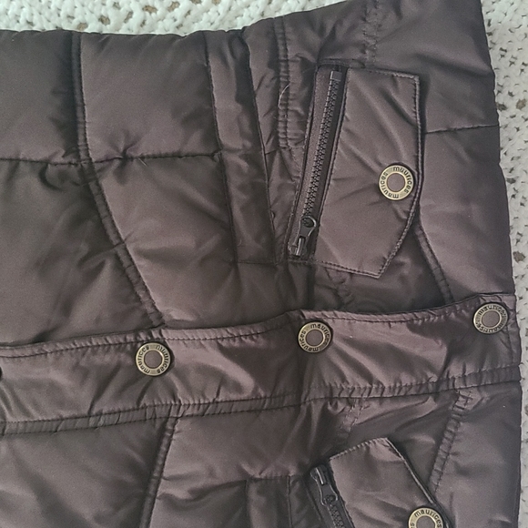 Brown sleeveless puffer vest medium - Picture 3 of 9